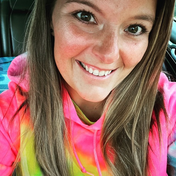 Meet your Posher, Becky - Picture 1 of 1